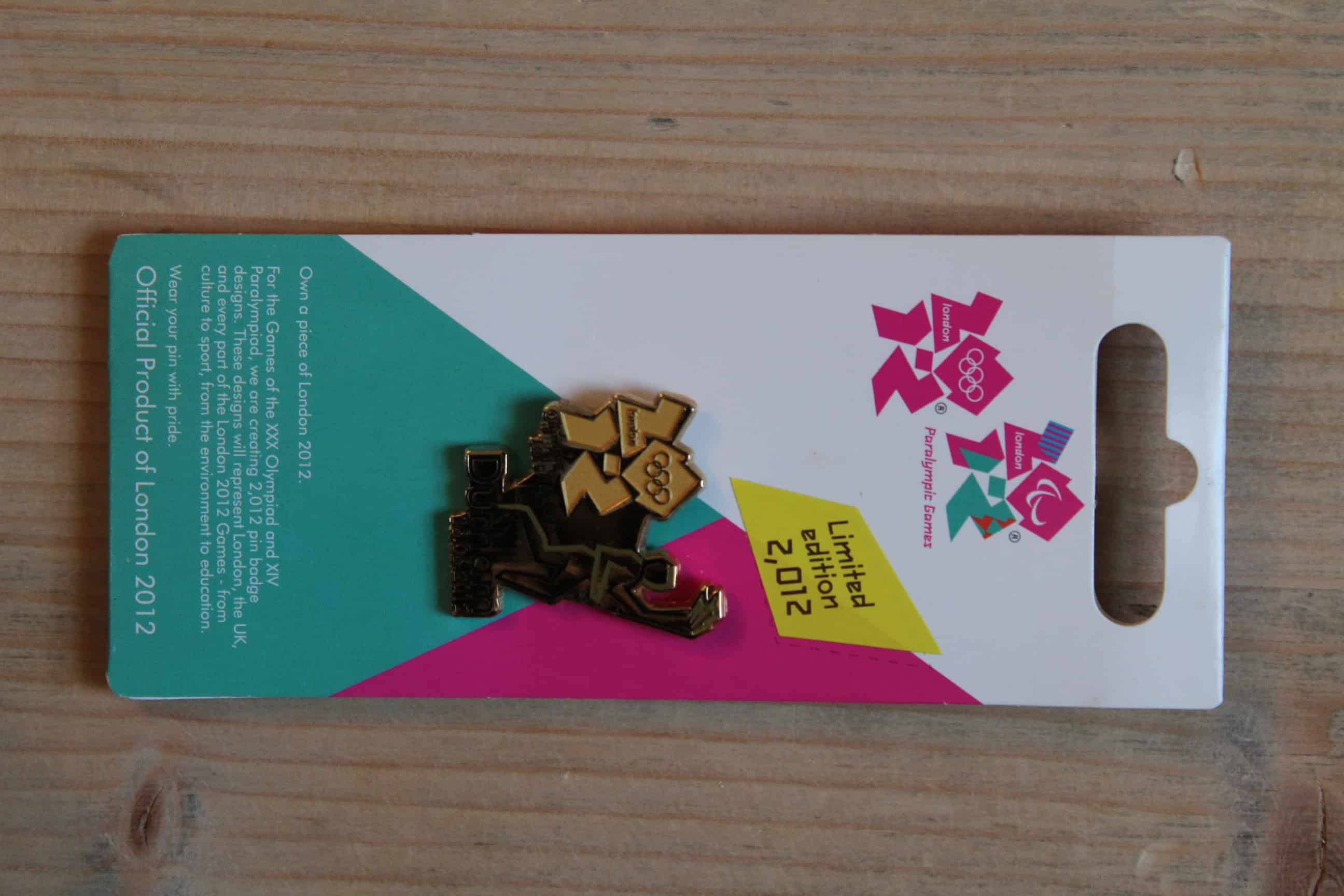 2012 LONDON OLYMPICS TORCH RELAY (DURHAM) PIN BADGE